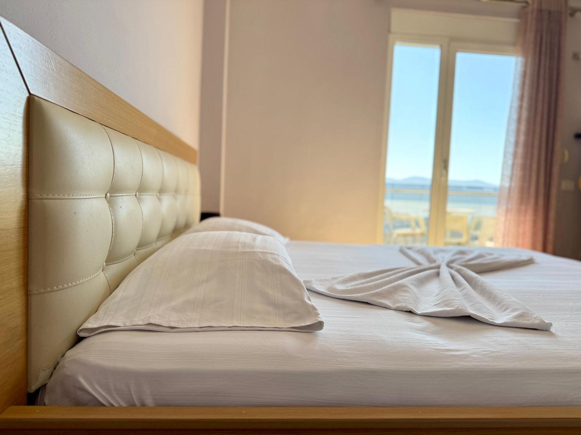 Spectacular Seaview Apartment Vlorë Eksteriør billede
