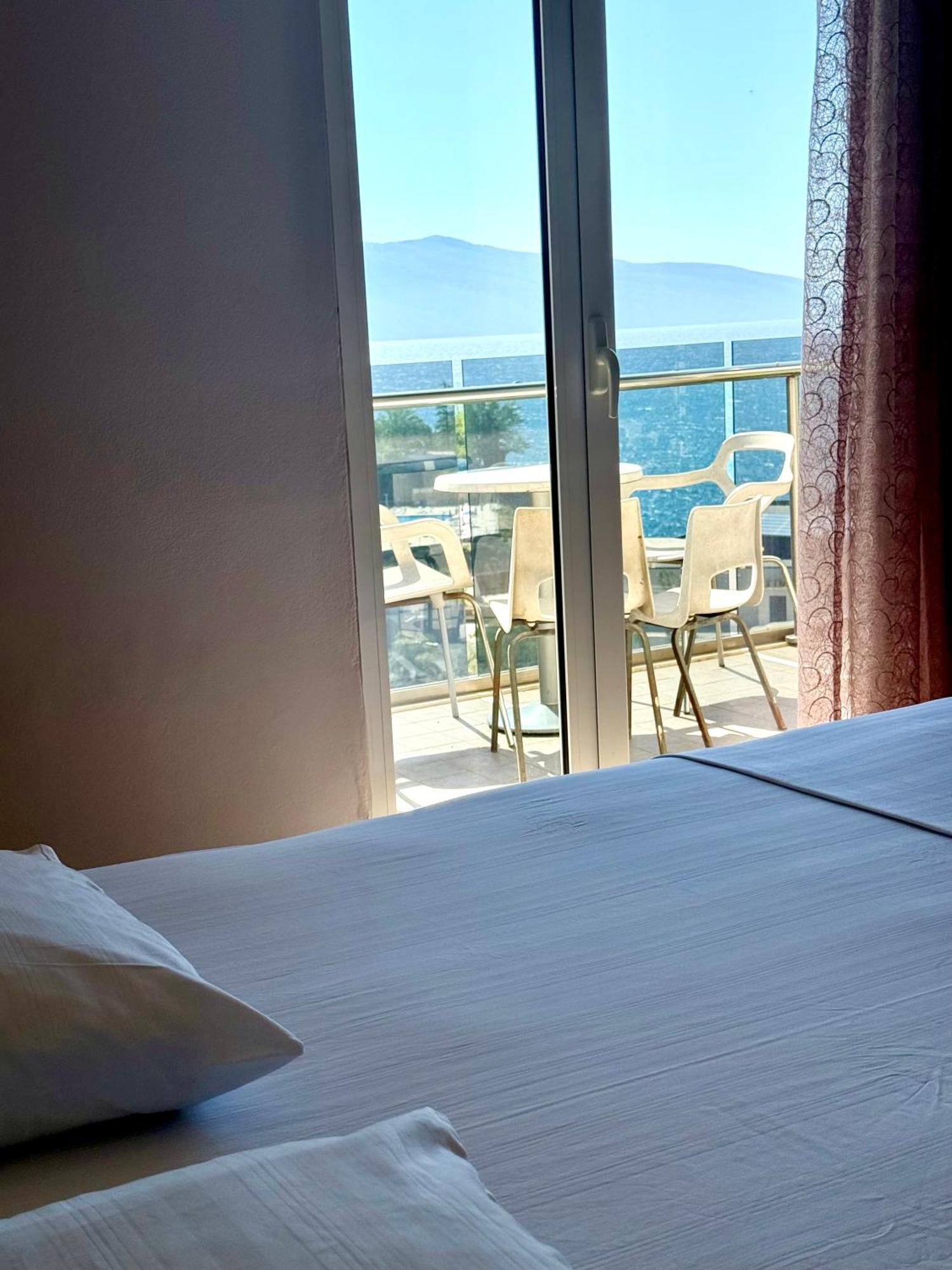 Spectacular Seaview Apartment Vlorë Eksteriør billede